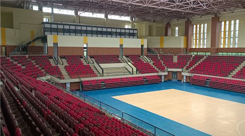 專業(yè)看臺(tái)座椅如何制造？四大核心步驟揭秘